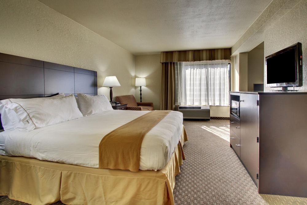 Comfort Inn & Suites Dahlonega University Area Buitenkant foto