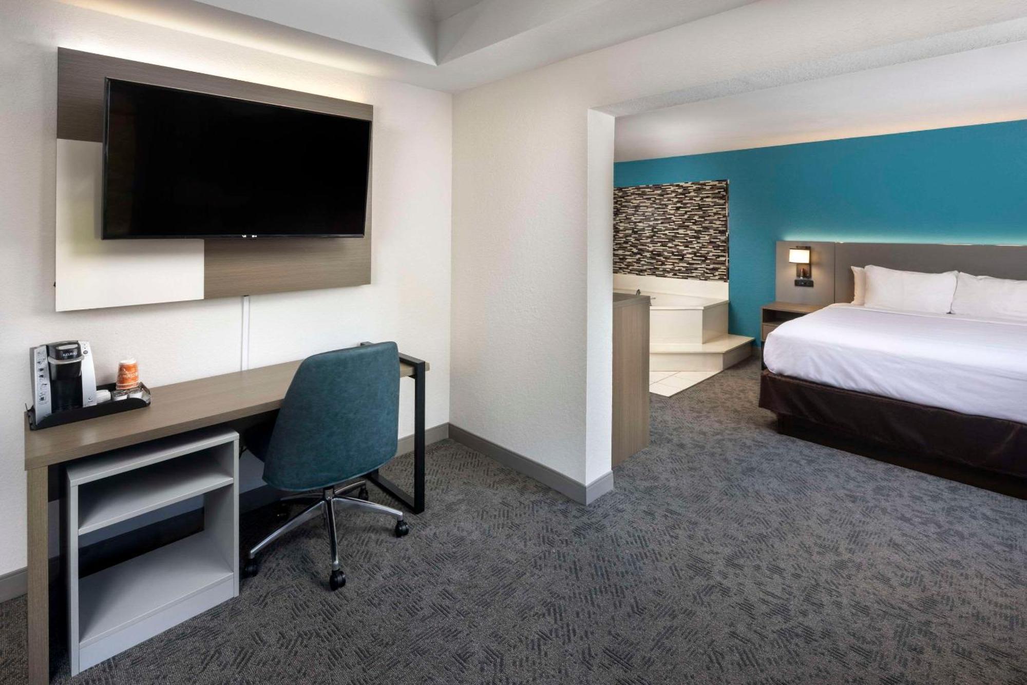 Comfort Inn & Suites Dahlonega University Area Buitenkant foto
